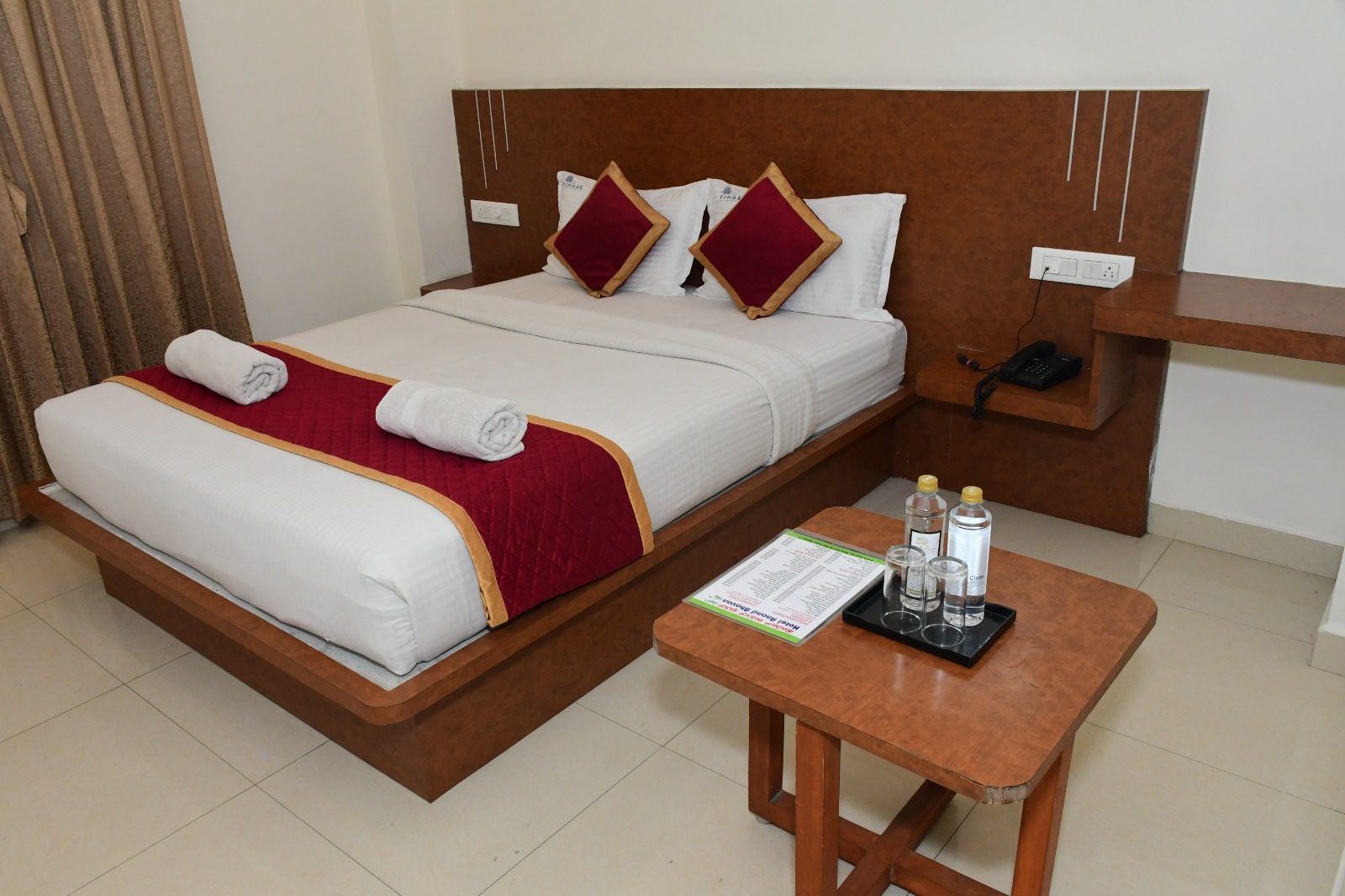 Standard Queen Room - Balcony View